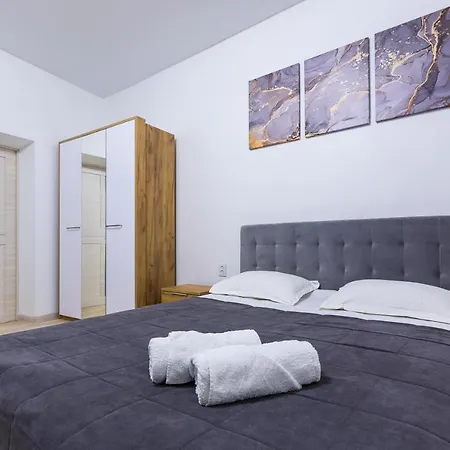 Vodna White Apartment Lviv Exterior photo