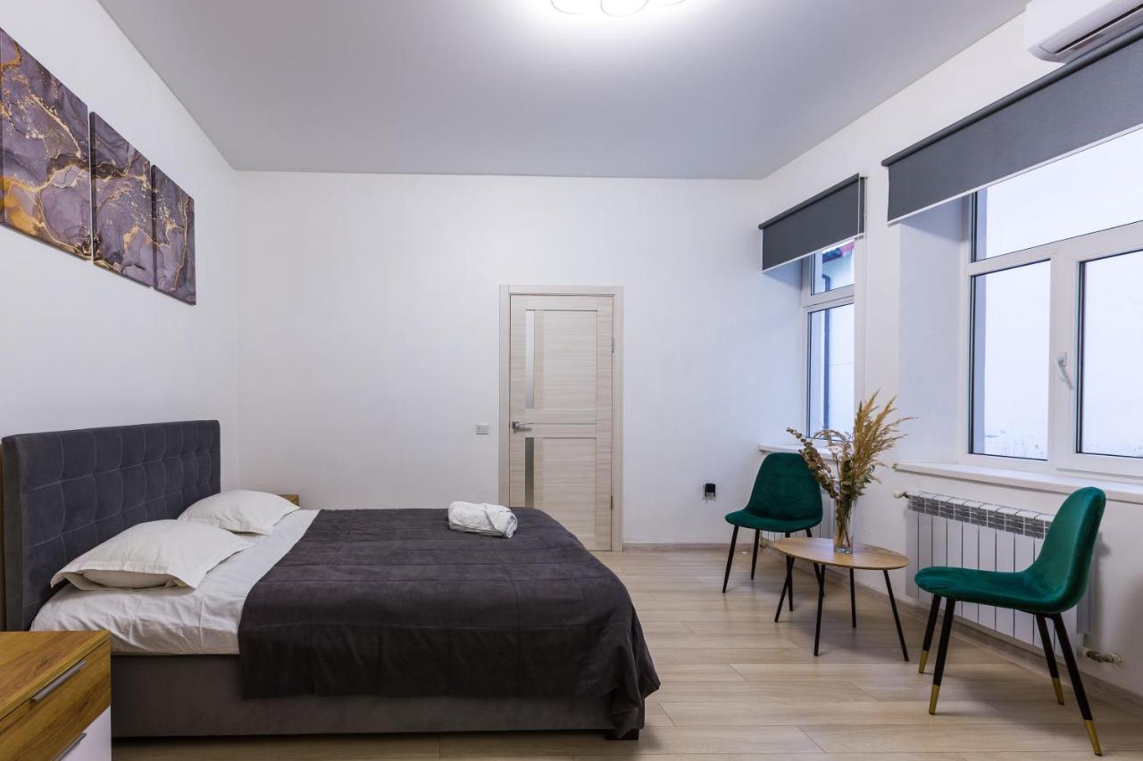 Vodna White Apartment Lviv