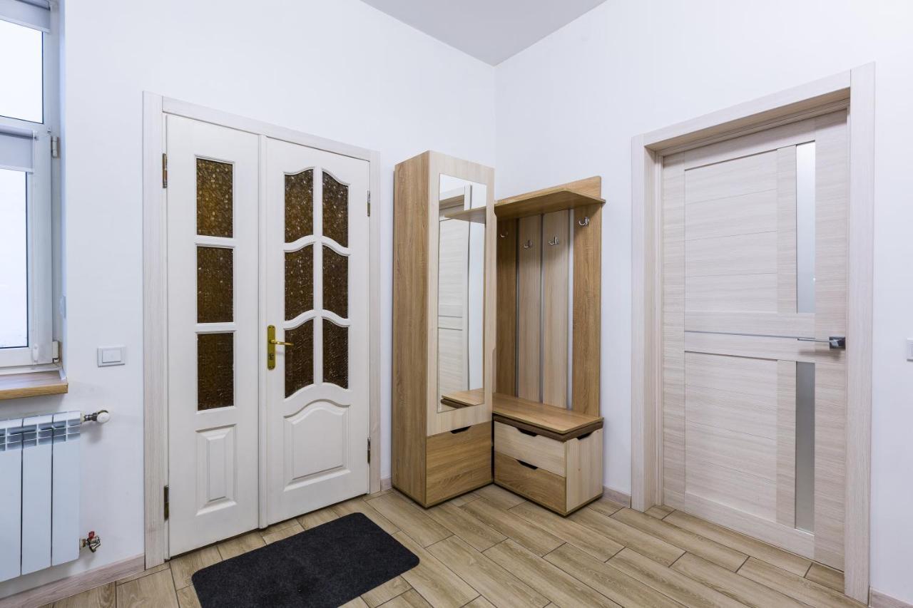 Vodna White Apartment Lviv